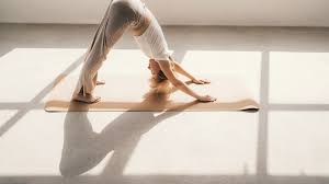 Tư thế Chó úp mặt (Downward-facing dog)